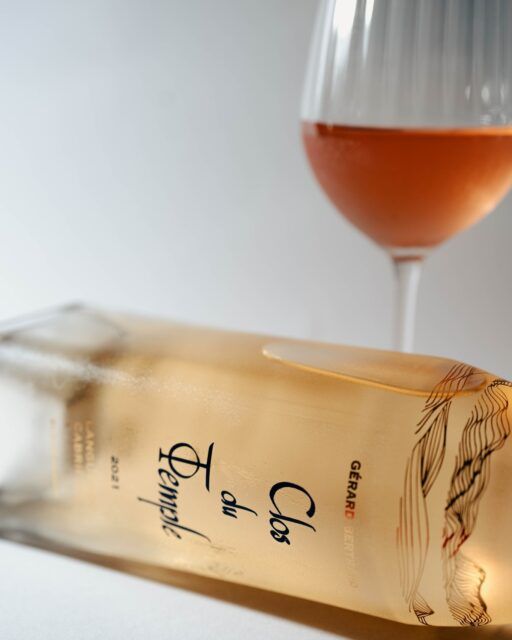El vino también es una forma de viajar. 🌍🥂
Clos du Temple, de Gérard Bertrand, te invita a descubrir una expresión singular de los vinos del sur de Francia.
Encuentra los mejores vinos en nuestro sitio web www.vinosytapas.mx 🤩 y ¡Ven a disfrutarlos a @manarolawine
📲¿Quieres realizar un pedido? Comunícate —> 55 227 28 637
📦 Contamos con entregas de 24 a 48 hrs en CDMX
#vernazzavinos #vinotinto #vinoespumoso #vinosInternacionales #cdmx #vinoblanco #vinoespumosoblanco